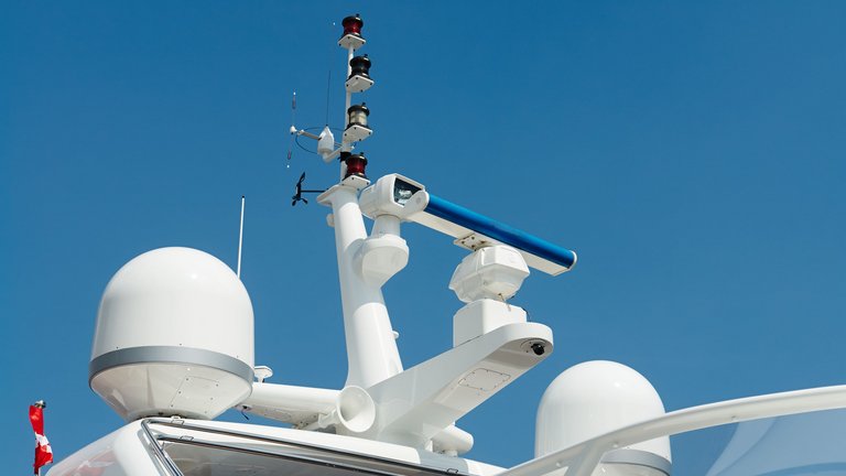 Wentellager in de scheepsradar