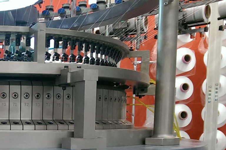 Bearing in a textile machine