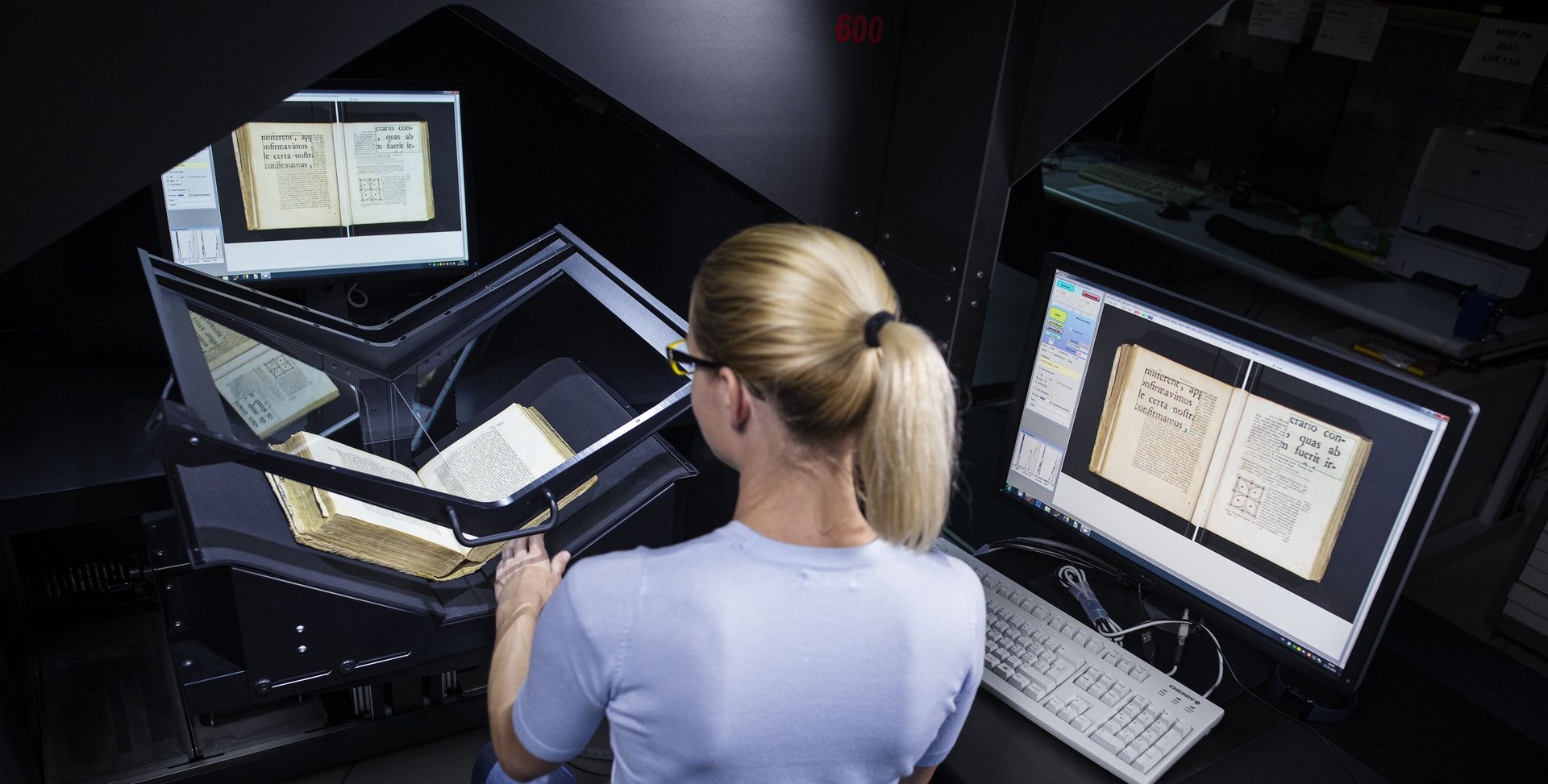 Linearführungen von Franke in voll- und teilautomatischen Buchscannern für 4DigitalBooks